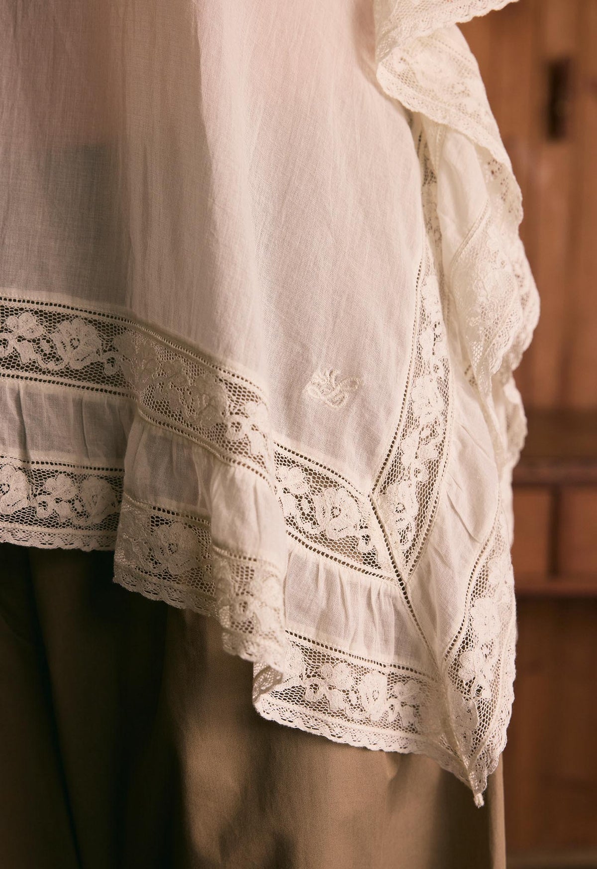 Birdie Top - Antique White