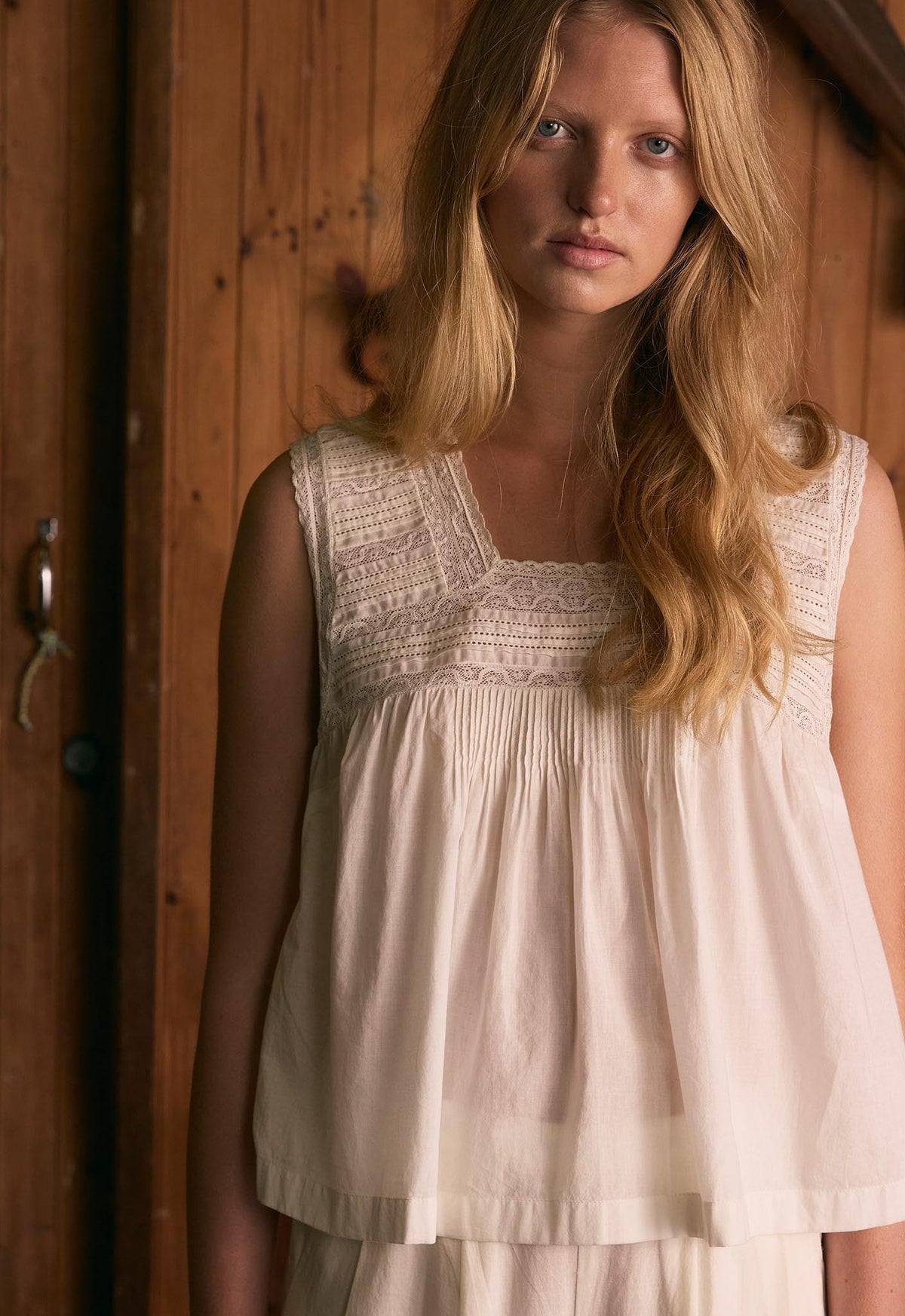 Rhode Top - Antique White