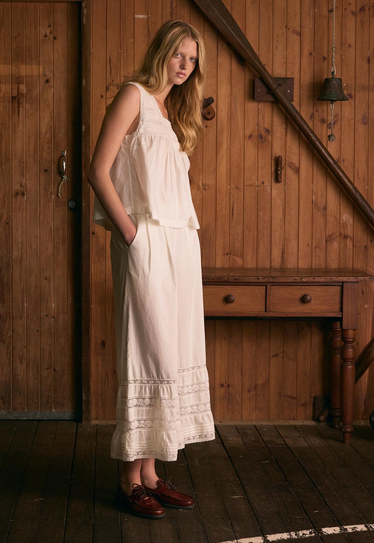 Rhode Top - Antique White